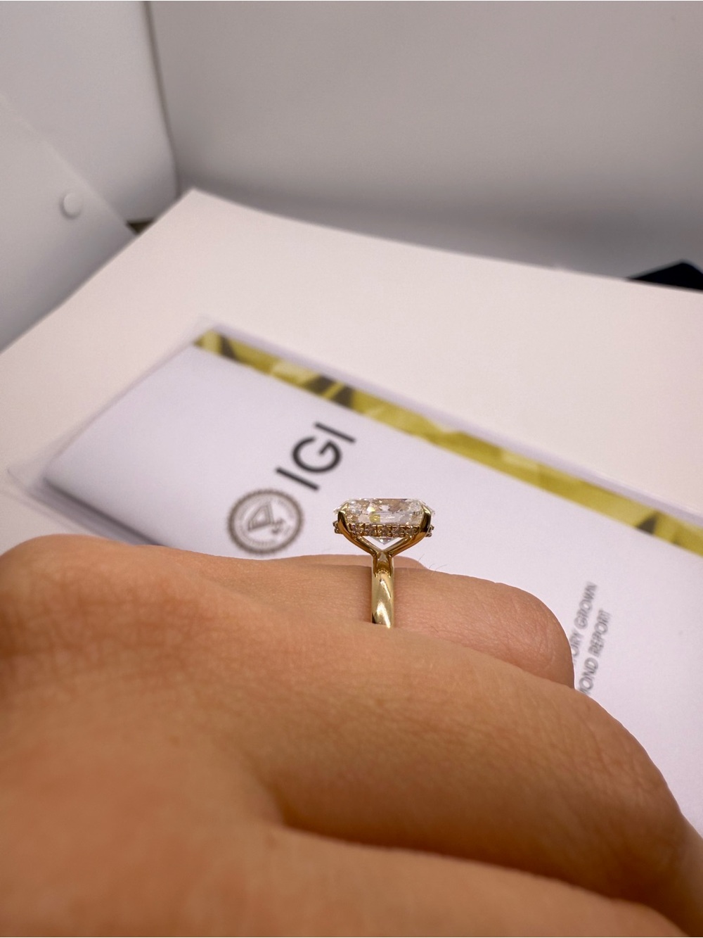 3.00 carat E VS1 oval lab diamond solitaire with hidden halo engagement ring - Picture 3 of 11